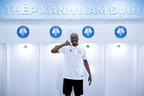 في صورة انتقال حر.. بيرسي تاو ينتقل إلى نام دينه الفيتنامي 